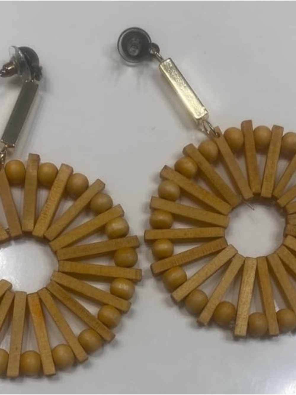 Natural Mustard Wood Sunburst Pendant Necklace - Women Jewelry - Picture 3 of 4